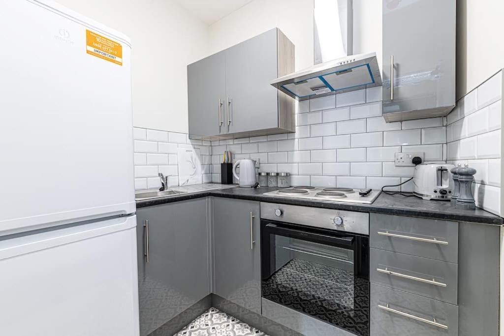 Luxury 5 Bedroom Holiday Home Within Прескот Екстер'єр фото